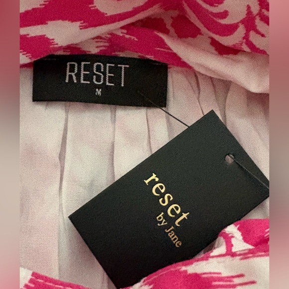 Reset by Jane Top Pink White Smocked Waist NWT NEW✨Sz M 🍒 - Picture 7 of 8